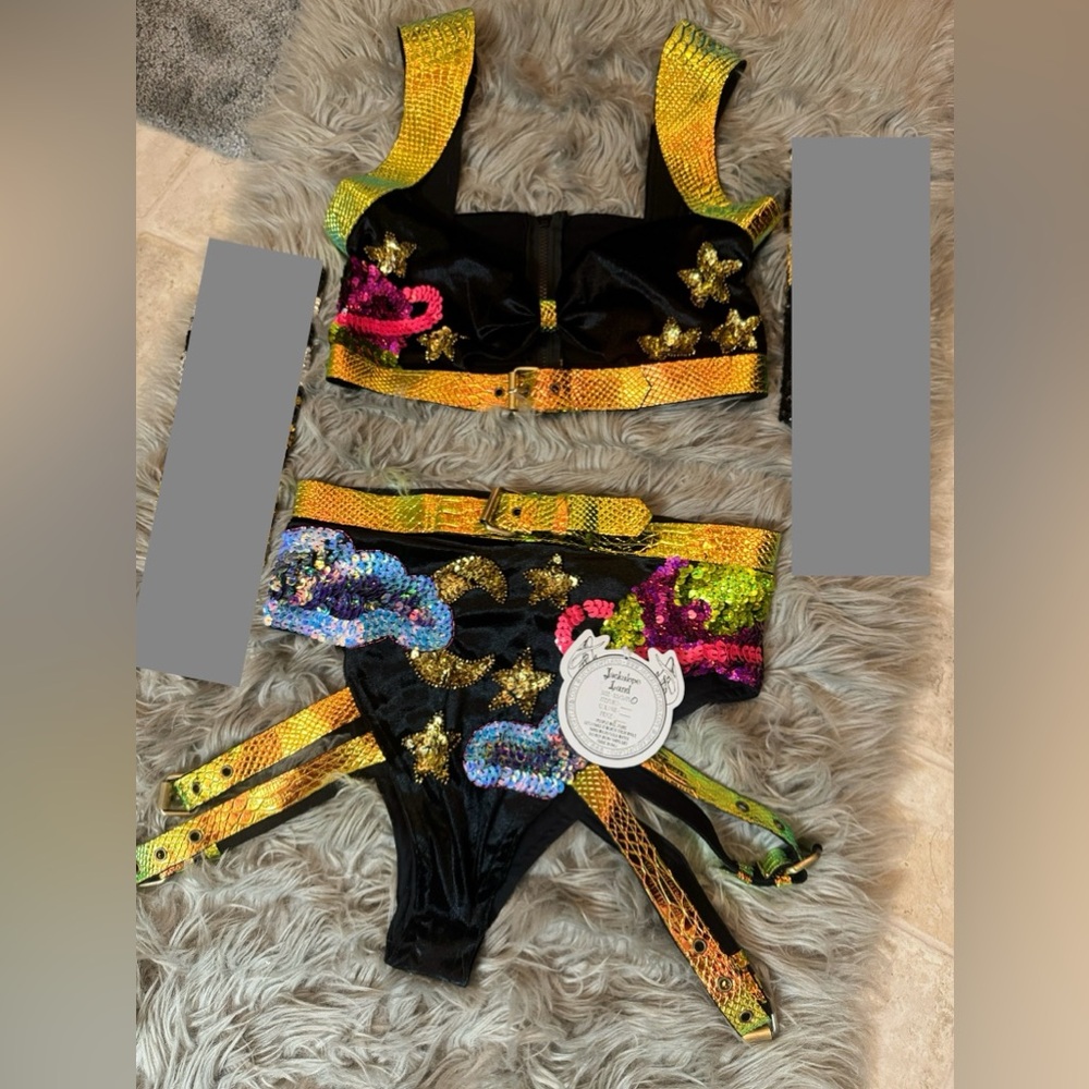 Sequin Embellished Black Bodysuit - Picture 4 of 12